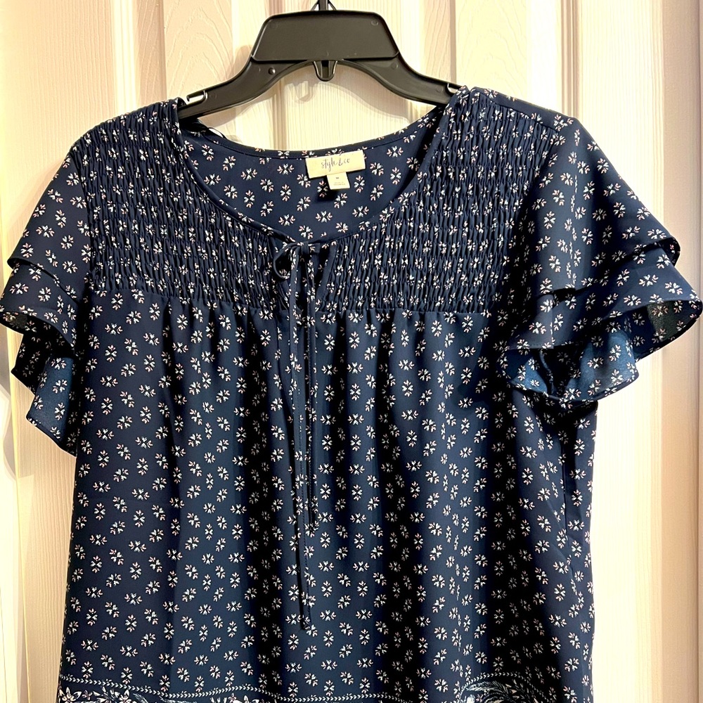 Beautiful Ruffled Sleeve Top, Size M, Color Blue, 100 % Polyester.